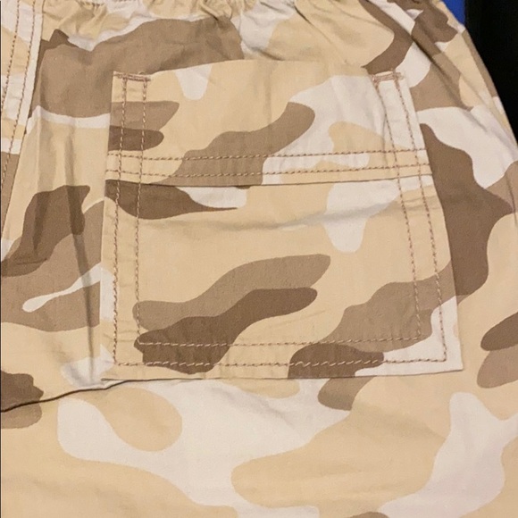Camouflage Crazy 8 size 7 shorts - Picture 4 of 4